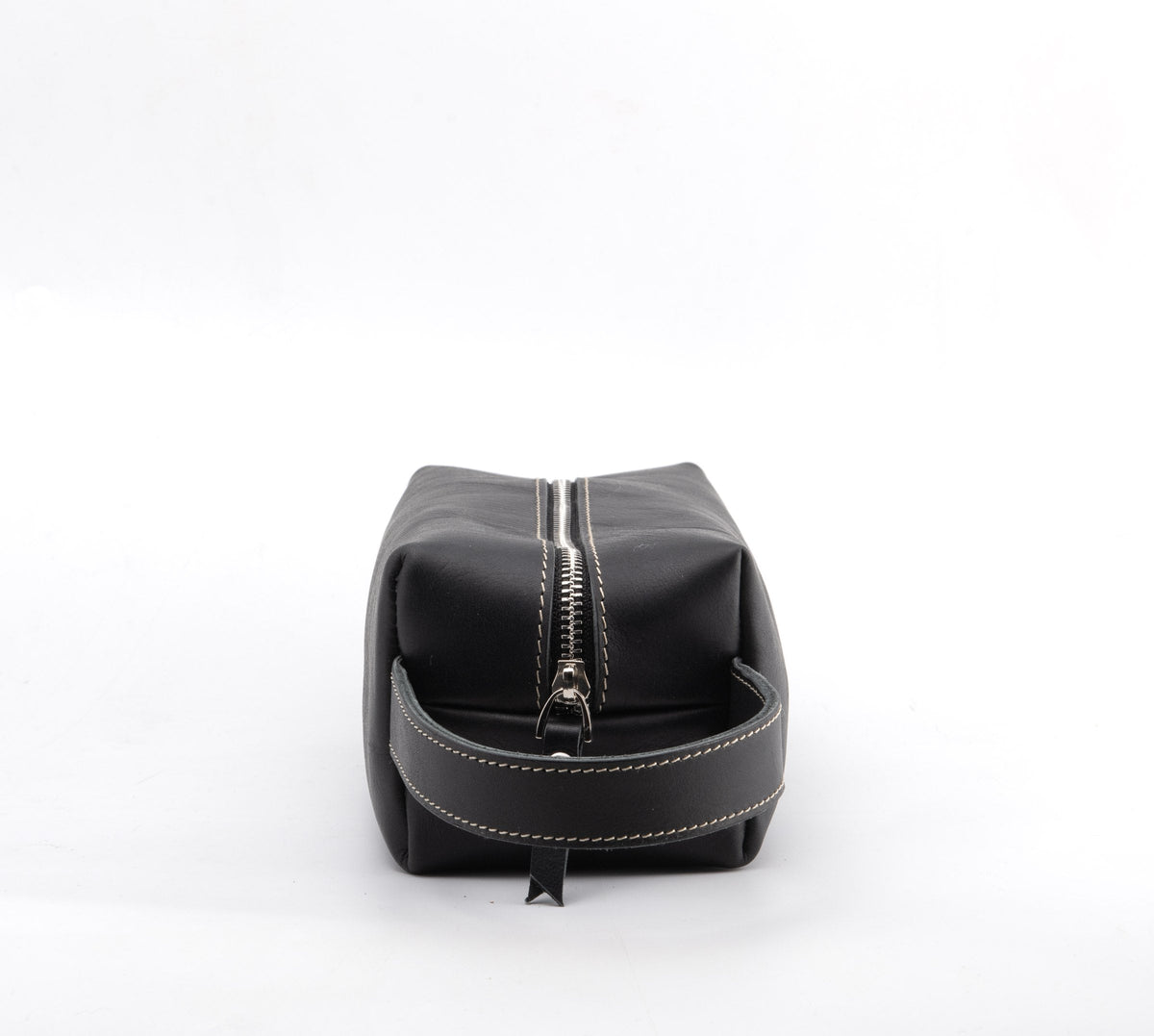 Black dopp kit end view