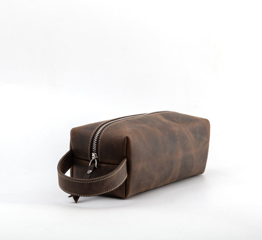 Chestnut leather dopp kit
